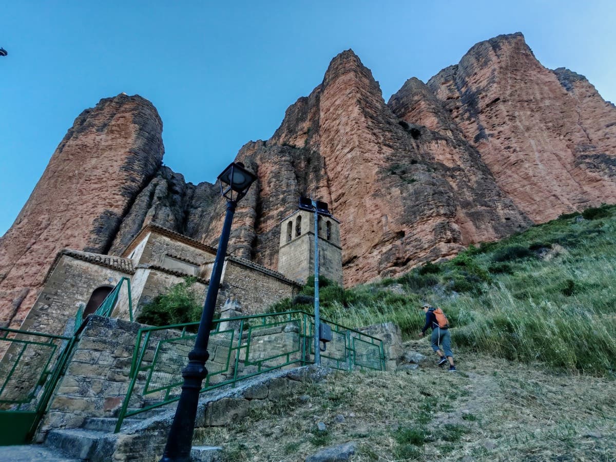 The start of the walk-in to the Mallo Frechín: the small path that leaves beside Riglos church and climbs onto the ridge, which you then follow to the foot of the wall.
