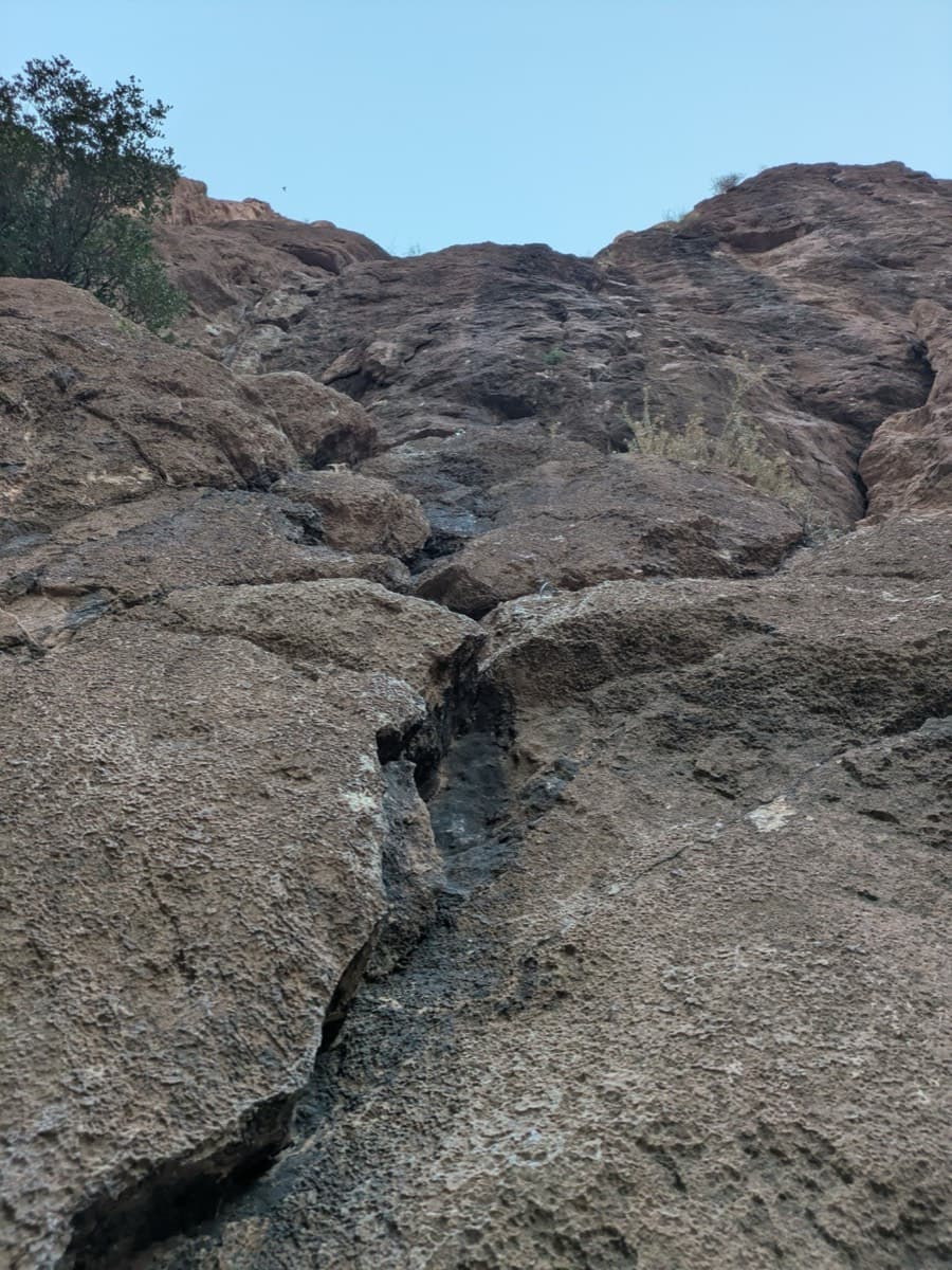 The first pitch seen from the start at the foot of the pillar.