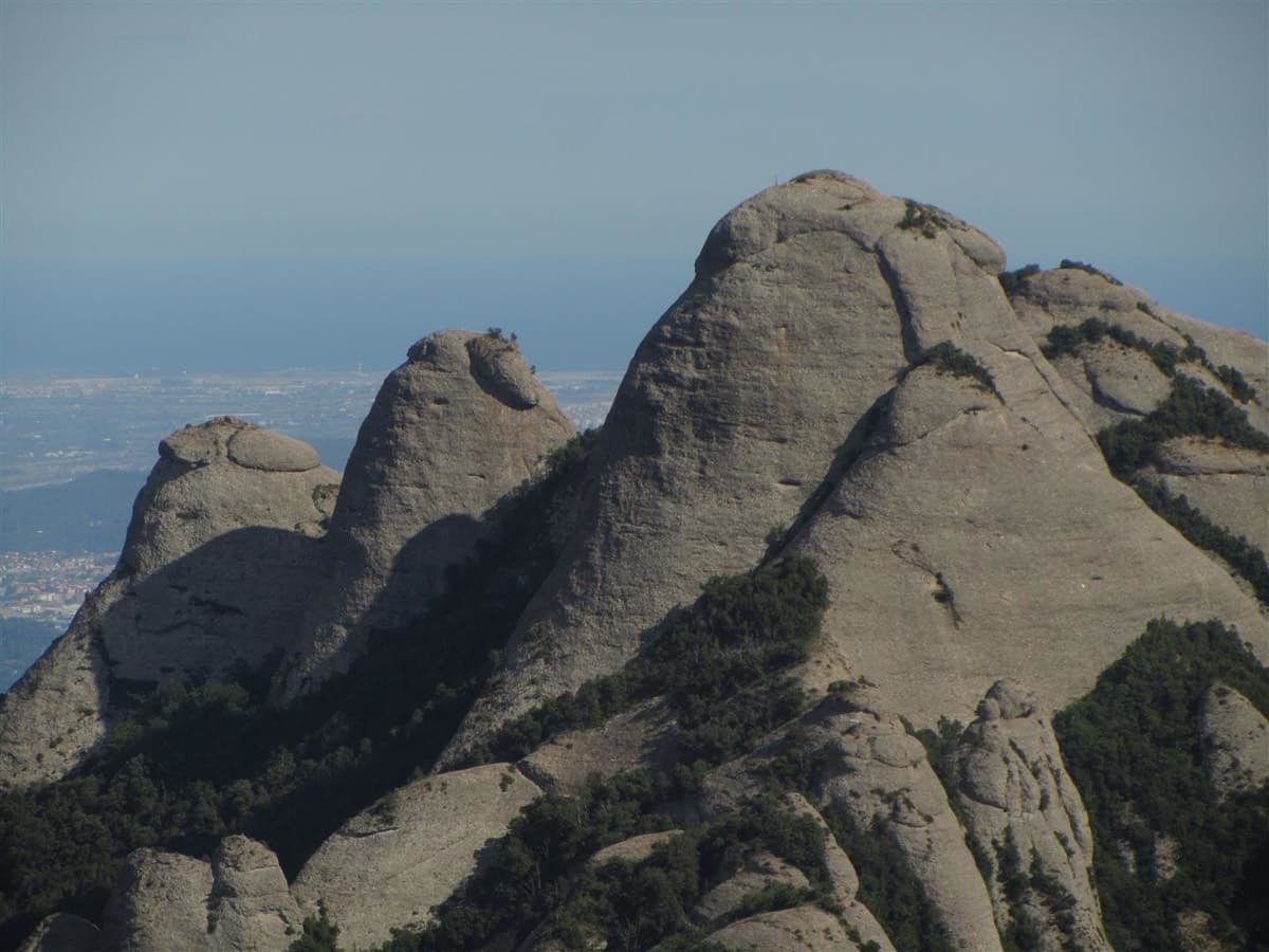 North-west face of the Gorra Frígia (foreground right), Montserrat