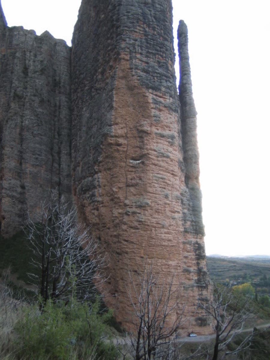 El Puro, the pinnacle beside Mallo Pisón, Riglos