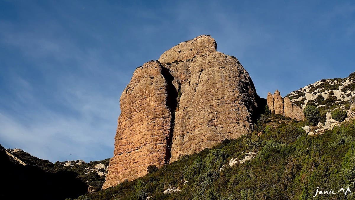 Mallo Colorado, Riglos