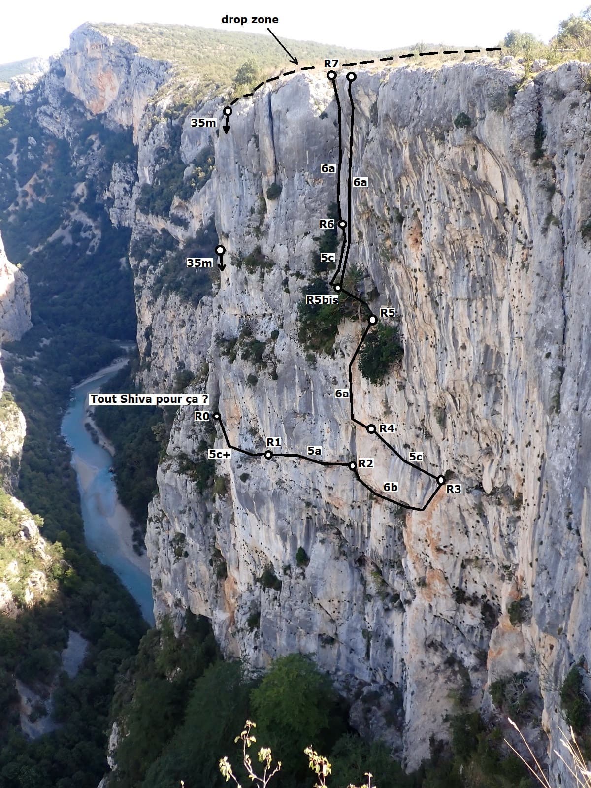 Photo-topo of Tout Shiva pour ça ? on the Cavaliers cliff, with the two abseils, belays R0 to R7 and the variant finish