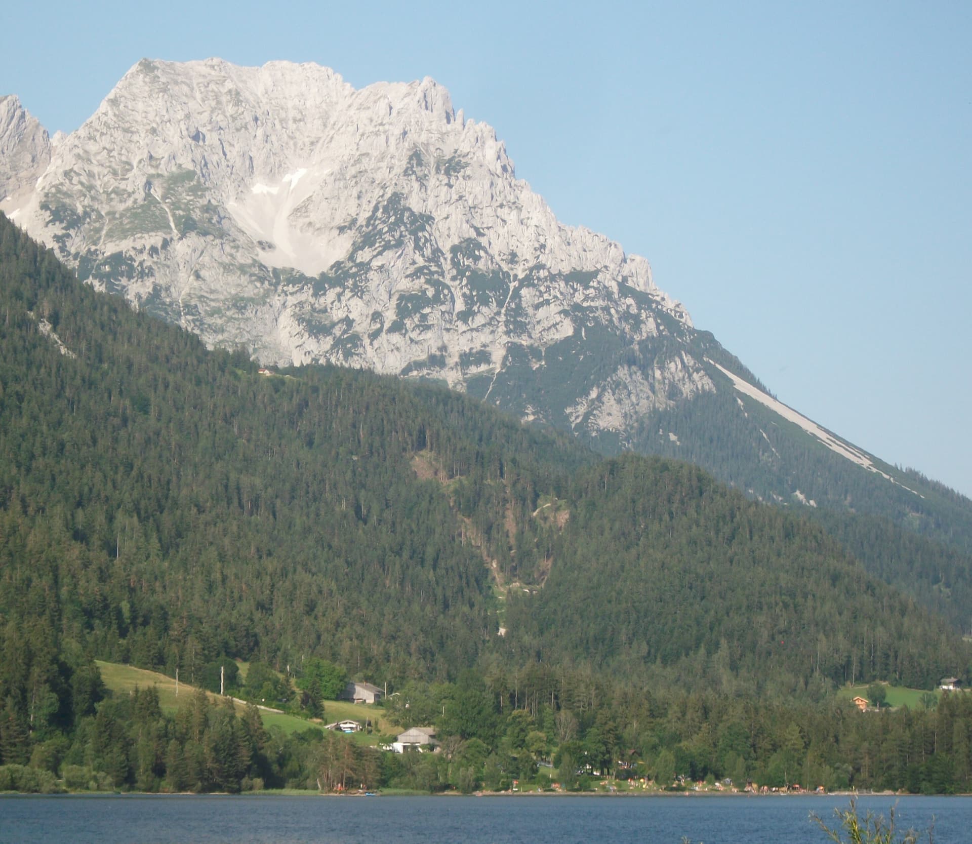 The Treffauer above the Hintersteiner See, seen from the west; the Multerkar plinth is the rock band low on the mountain