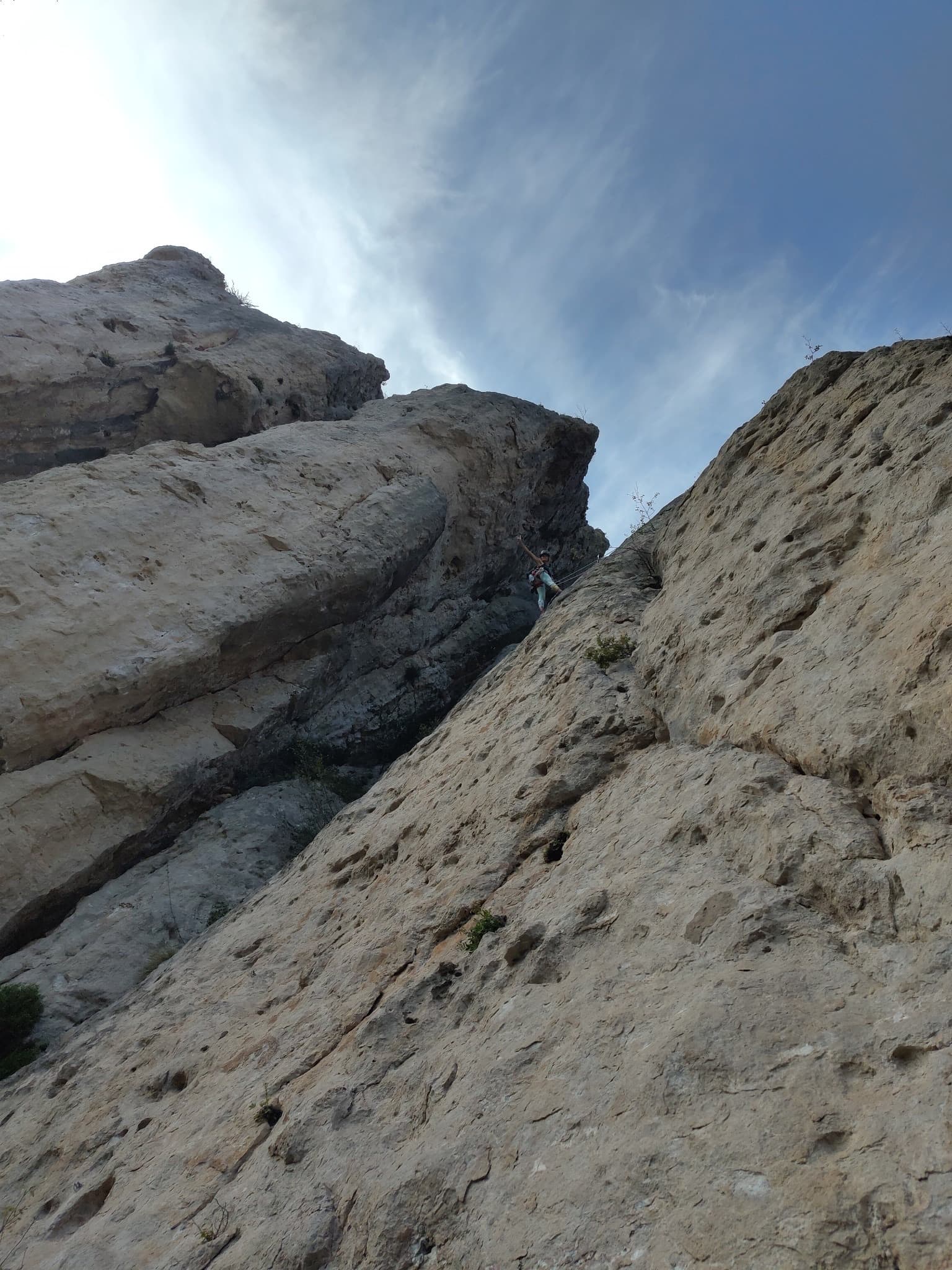 Looking up the upper pitches of L'Air du Temps towards the fifth belay