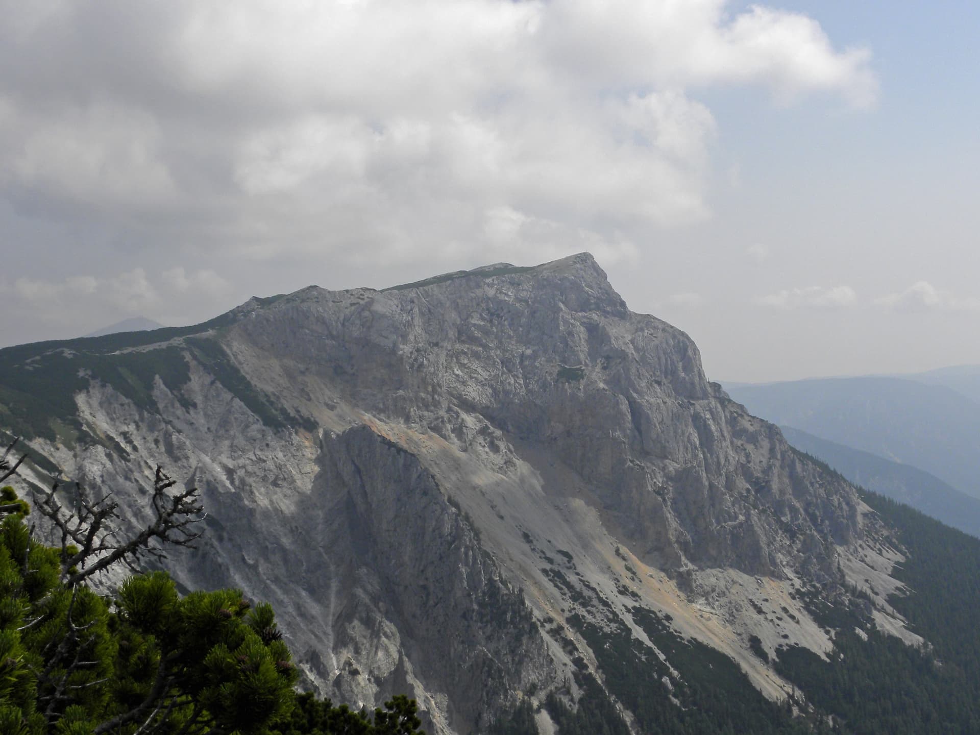 The Preinerwand on the south side of the Rax, seen from the Waxriegelsteig