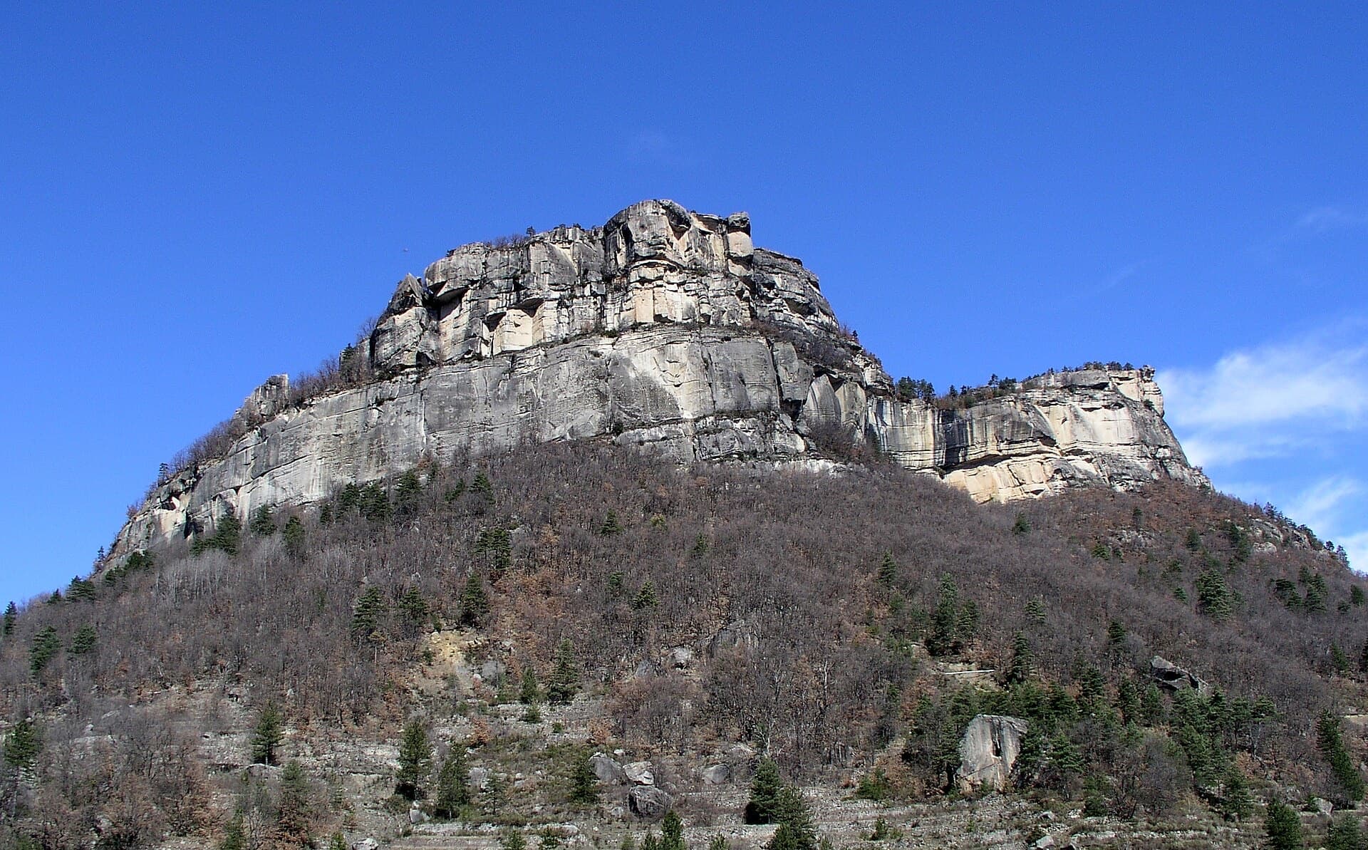 The sandstone cliffs of the Rochers des Scaffarels above Annot on a clear March day.